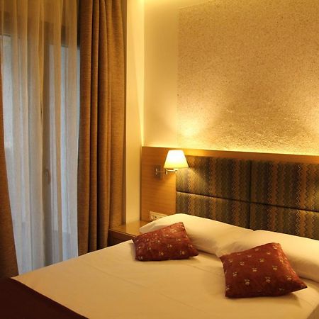Achilles Hotel Methoni  Exterior photo