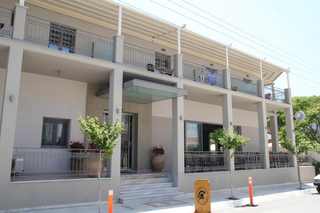 Achilles Hotel Methoni  Exterior photo