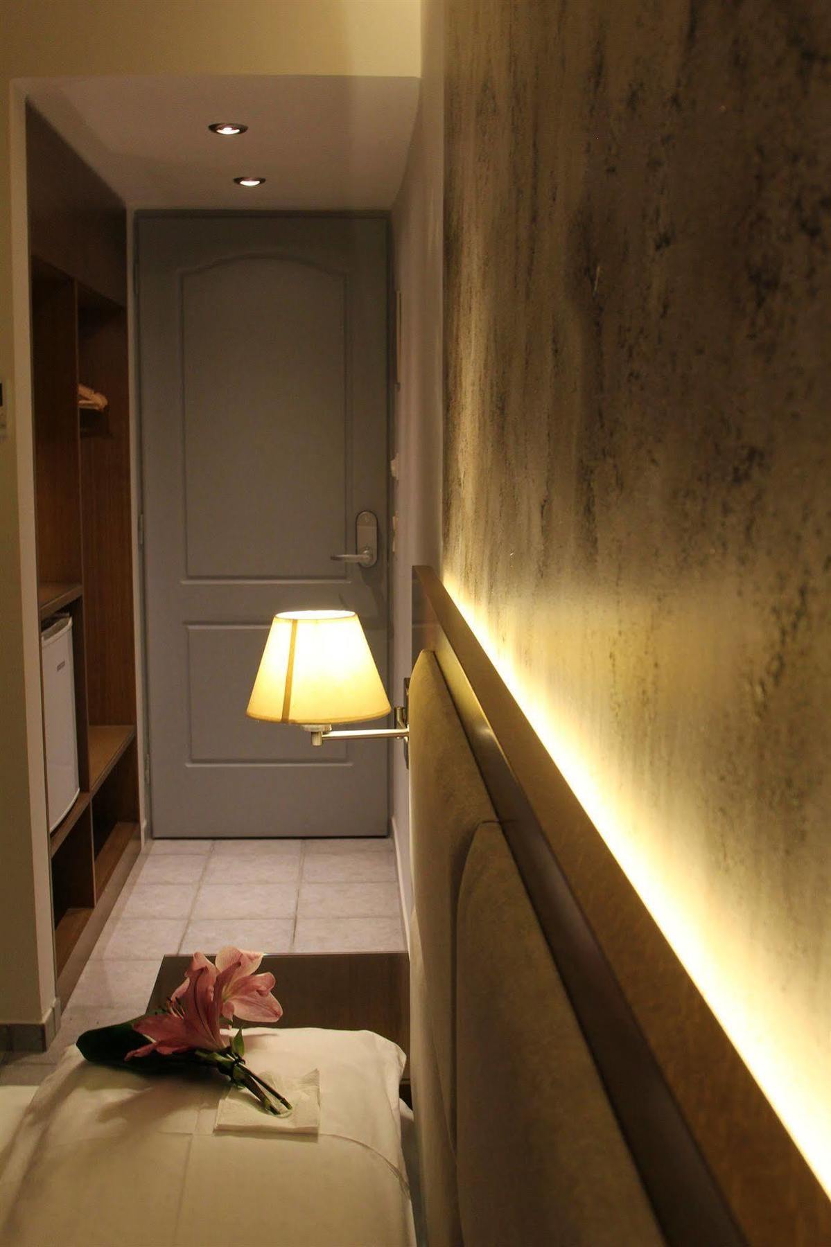 Achilles Hotel Methoni  Exterior photo