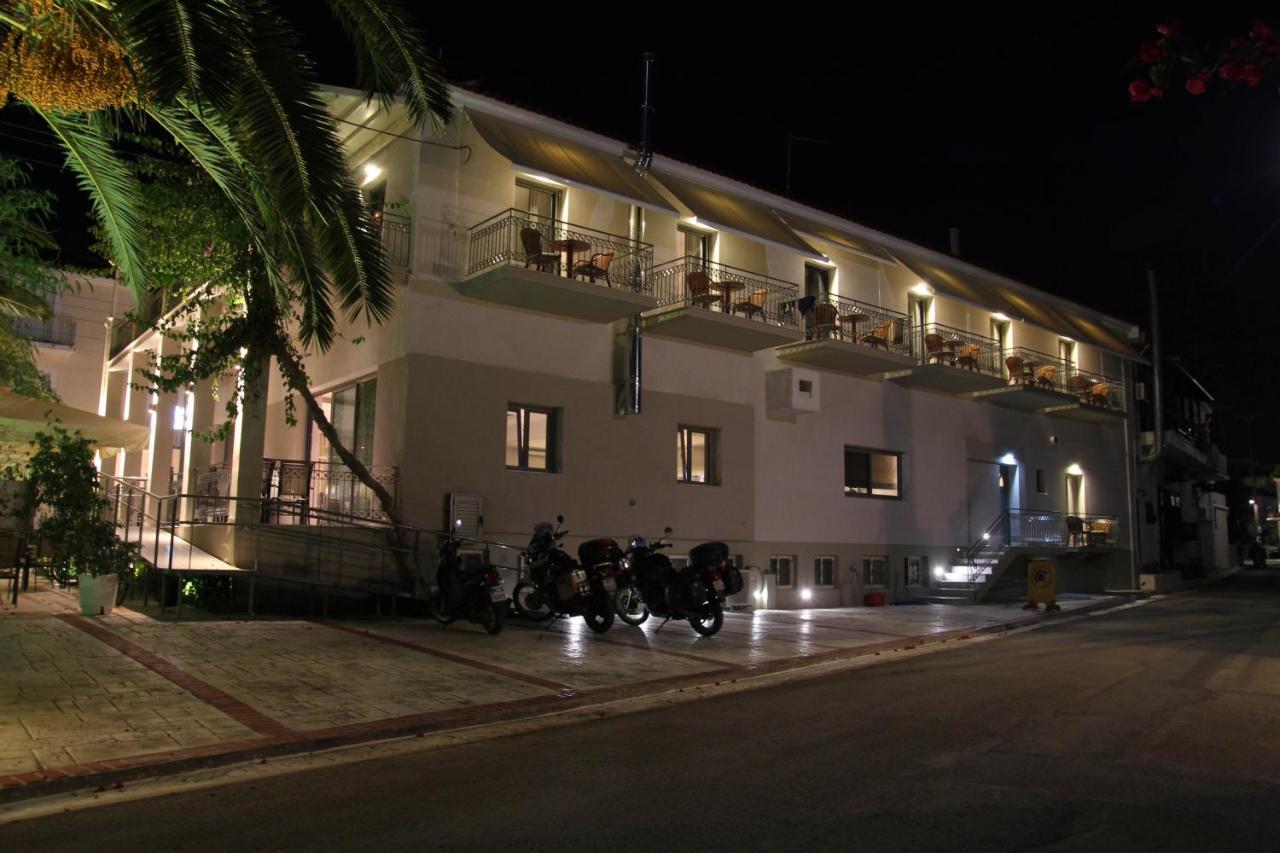 Achilles Hotel Methoni  Exterior photo